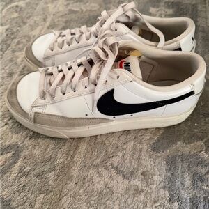 Nike Classic White and Black Low-Top Sneakers